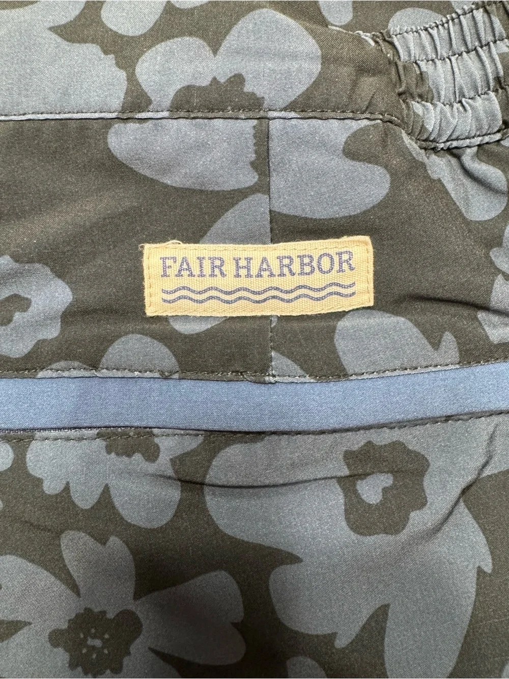 Fair Harbor Floral Swim Trunks Blue Black Size 34 6” inseam